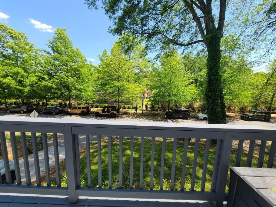 West End Modern Atlanta 3 Bedroom Bungalow Екстериор снимка